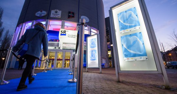 Blauer Teppich in Saarbrücken für die nächste Generation