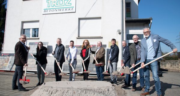 Straßenneubau im Gewerbegebiet Primsaue mit der LEG Service