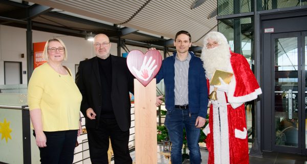 Schwerstkranke Kinder, Jugendliche und Angehörige trafen sich zur Hospiz-Weihnachtsfeier im SCN-Terminal