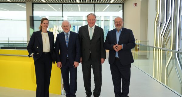 Major company putting down roots in Kirkel: Minister of Economic Affairs Barke visits Viega